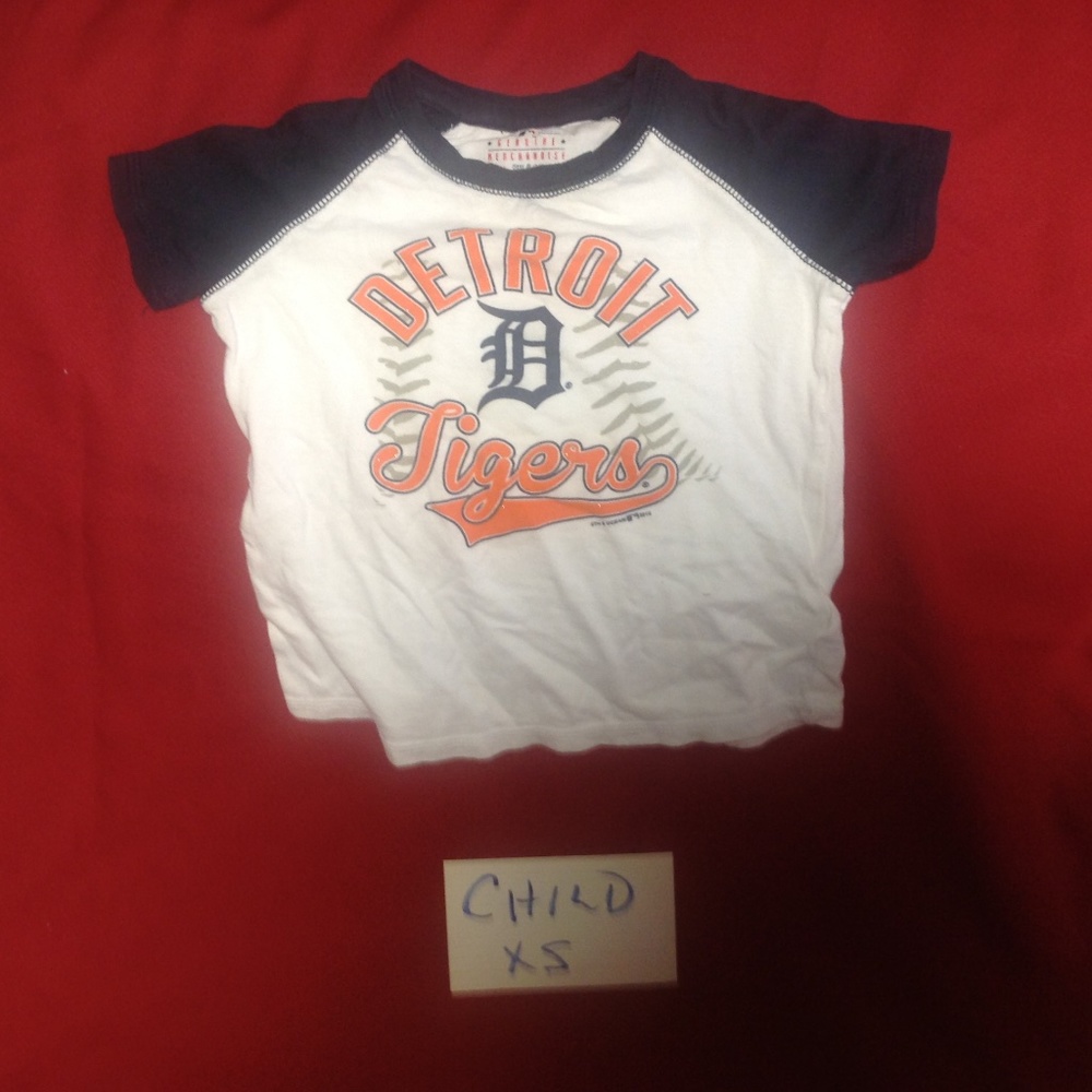 MLB Detroit tigers tshirt